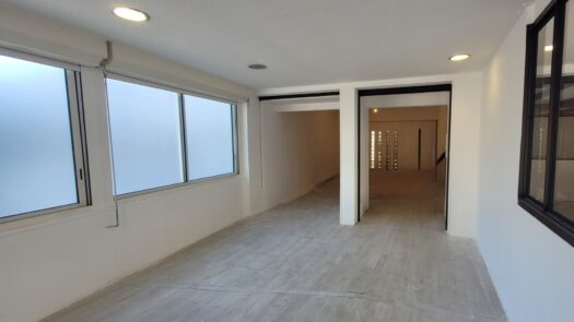 Local Commercial de 140 m²