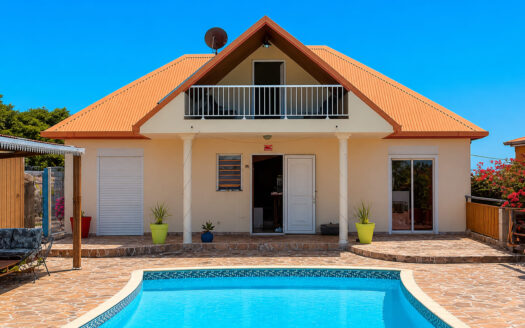 Villa F5 + Dépendance de 210 m²