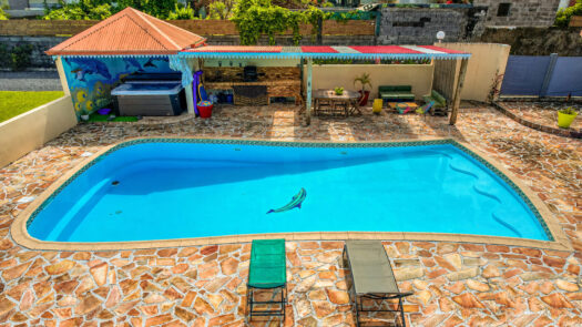 Villa F5 + Dépendance de 210 m²