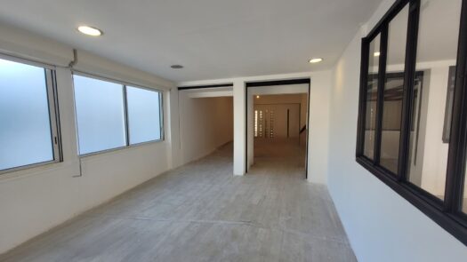 Local Commercial de 140 m²